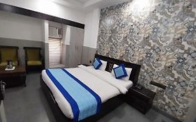 Hotel Crystal Palace New Delhi India